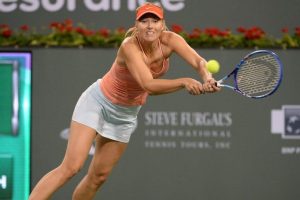 Sharapova, Azarenka'ya set vermedi