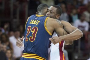 Miami Heat LeBron James'i &uuml;zd&uuml;!