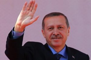Cumhurbaşkanı Erdoğan tarihi t&ouml;ren i&ccedil;in Kars'ta