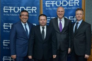 Yılda 650 lirayı ev dışında yedik