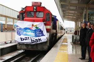 "Barış Treni" Sivas Garı'nda mola verdi