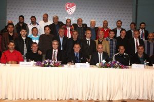 Terim kul&uuml;p sorunlarını TFF'ye taşıyacak