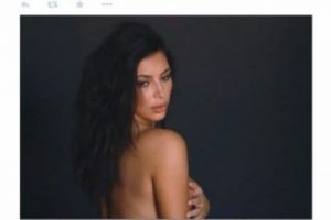 Eşi Kim Kardashian'ın &ccedil;ıplak fotoğraflarını paylaştı...