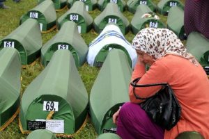Srebrenitsa katliamına 7 tutuklama