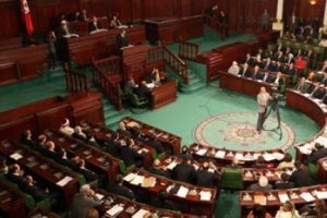 Parlamento binasına saldırı d&uuml;zenlendi: En az 8 &ouml;l&uuml;
