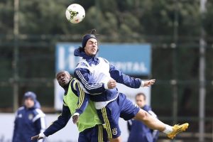 Fenerbah&ccedil;e'de derbi hazırlıkları s&uuml;r&uuml;yor