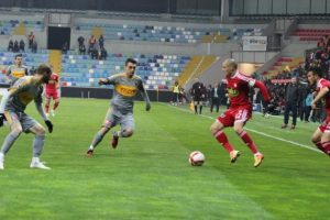 &Ccedil;eyrek Final ilk ma&ccedil;ı beraberlikle bitti