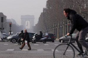 Paris'te hava kirliliği alarmı
