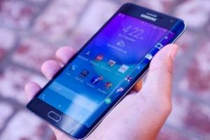 Galaxy S6 ve Galaxy S6 edge satışa &ccedil;ıkmadan t&uuml;kendi