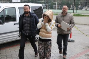 Hırsızı kilitleyip polise teslim etti