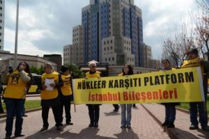 N&uuml;kleer Santraller Zirvesi protesto edildi