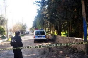 Fidan i&ccedil;in kazdığı &ccedil;ukurda kafatası buldu