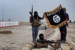 IŞİD &uuml;&ccedil; peşmergeyi kafasını keserek &ouml;ld&uuml;rd&uuml;