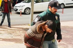 Kocaeli'de torbacı operasyonunda 5 tutuklama