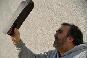 G&uuml;ney tutulmasını kaynak maskesi ile izlediler