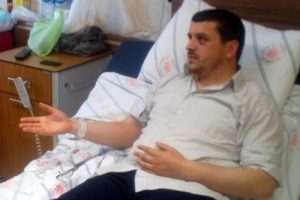 M&uuml;ezzinin oğulları imamı d&ouml;vd&uuml;