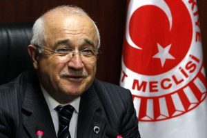 Cemil &Ccedil;i&ccedil;ek'ten Nevruz mesajı