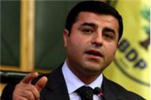 Nevruz kutlamalarına katılanlar HDP'li Demirtaş'ı tanıyamadı