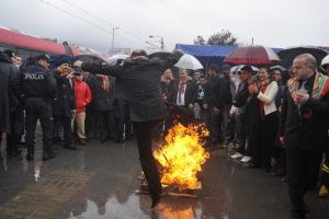Bursa'da Nevruz soğuk ve yağmura rağmen...