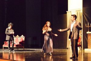 Nil&uuml;fer'de Yarasa Opereti sanatseverlerle buluştu