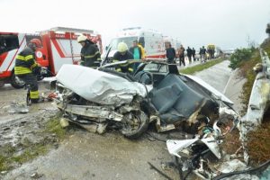 Kandıra yolunda feci kaza: 1 &ouml;l&uuml;, 2 yaralı