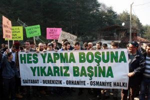 Bursa'da HES'e davullu zurnalı tepki