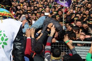 Nevruz kutlamasında korkutan izdiham
