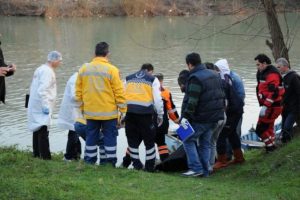 Irmağa d&uuml;şen vatandaşın cesedine 22 g&uuml;n sonra ulaşıldı