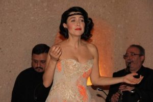 Tarihin i&ccedil;inden yankılanan b&uuml;y&uuml;l&uuml; bir ses: Şevval Sam
