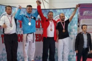 Bayram Kayan Altın madalyaya abone oldu