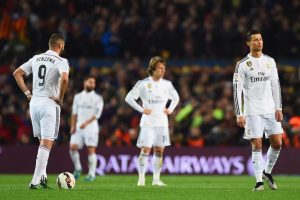 Real Madrid'e saldıran taraftarlar kul&uuml;pten kovuldu!