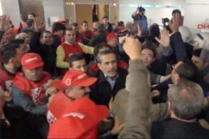 Belediye karıştı! Polis binaya girdi!