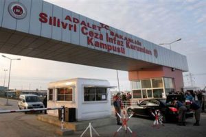Sahte tahliye kararıyla Silivri Cezaevi'nden firar etti