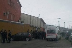 İki aile arasında kavga: 1 &ouml;l&uuml;, 6 yaralı