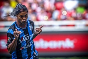 Ronaldinho'nun menajerinden Bursaspor a&ccedil;ıklaması!