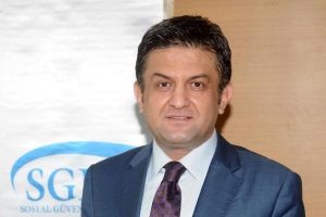 &Ccedil;alışan annelere aylık 300 Euro bakıcı desteği
