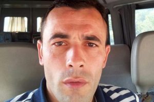 Eşiyle g&ouml;r&uuml;şt&uuml;r&uuml;lmeyince canına kıydı