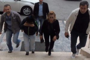 Otoyolda fuhuşa 9 g&ouml;zaltı!
