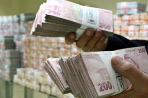 `Faiz indirmemenin maliyeti 15 milyar TL`