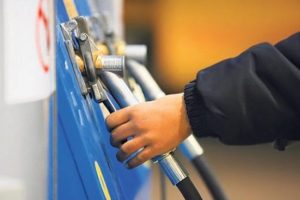 Benzine 6 kuruş zam geldi