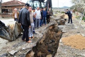 Sakarya'da kanalizasyon &ccedil;alışmasında g&ouml;&ccedil;&uuml;k
