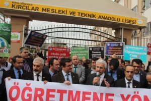 Bı&ccedil;aklı dehşetin yaşandığı okulda a&ccedil;ıklama