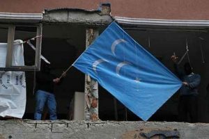 O dergide maskeli basın a&ccedil;ıklaması