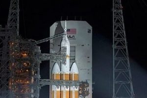 Astronotlar 1 yıllığına uzaya g&ouml;nderildi