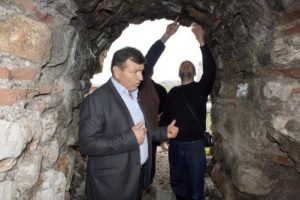 S&uuml;t Kalesi'nden s&uuml;t aktığı s&ouml;ylentisine inanmayın