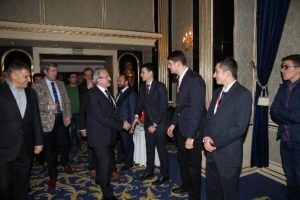 Bursa Valisi, gen&ccedil;lerle buluştu