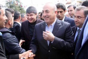"Demokrasi diyorsak halkın se&ccedil;imine saygı duymasını bileceğiz"