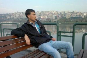 Kazada yaşamını yitiren Bursalı gen&ccedil; g&ouml;zyaşlarıyla uğurlandı