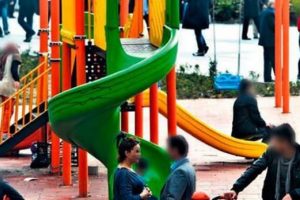 &Ccedil;ocuk parkında fuhuş pazarlığı