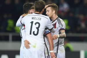 Almanya'yı Reus ve M&uuml;ller sırtladı!